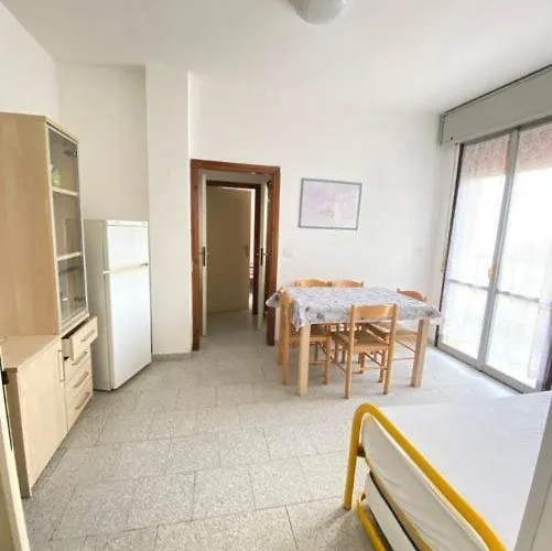 Complesso Mosaico Non Fornisce Prestazioni Di Carattere Alberghiero, Arredati Da Foto, Per Il Check In Agenzia Ferro Viale Francesco Petrarca 391 Ra Daire *