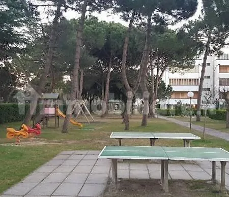 아파트 Complesso Mosaico Non Fornisce Prestazioni Di Carattere Alberghiero, Arredati Da Foto, Per Il Check In Agenzia Ferro Viale Francesco Petrarca 391 Ra *