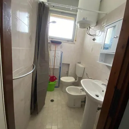 Complesso Mosaico Non Fornisce Prestazioni Di Carattere Alberghiero, Arredati Da Foto, Per Il Check In Agenzia Ferro Viale Francesco Petrarca 391 Ra * Лидо-Адриано