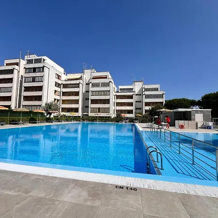 Complesso Mosaico Non Fornisce Prestazioni Di Carattere Alberghiero, Arredati Da Foto, Per Il Check In Agenzia Ferro Viale Francesco Petrarca 391 Ra Lido Adriano